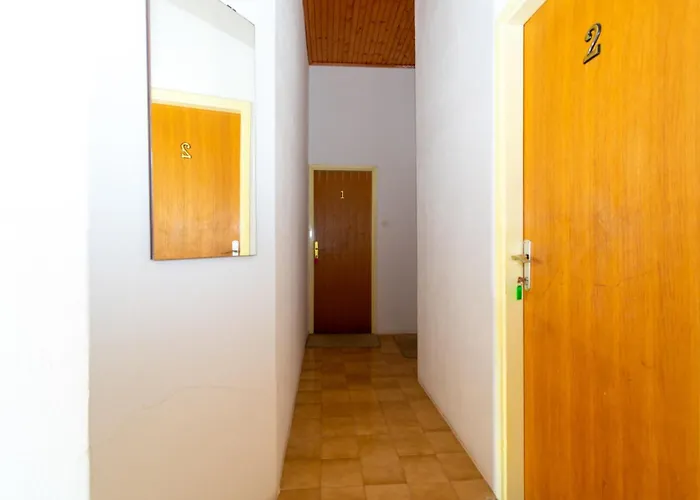 Studio Mandre 4101b *